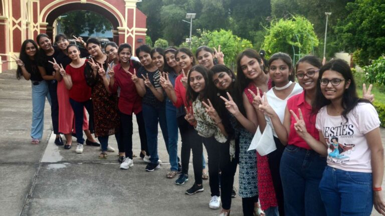 JEE Mains Result: जेईई मेन में 23 छात्रों ने हासिल किए 100 फीसदी अंक, सबसे ज्यादा रैंक होल्डर्स इस राज्य से